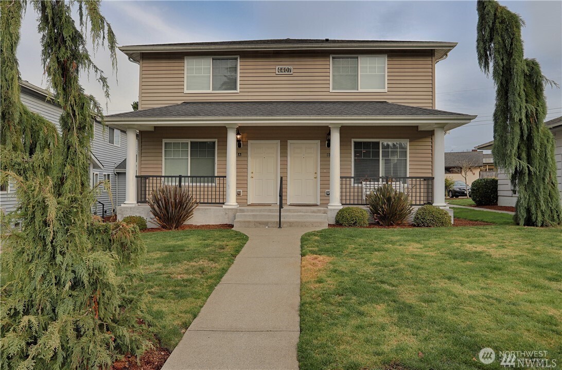 4407 Hoyt Avenue Unit: ABCD
