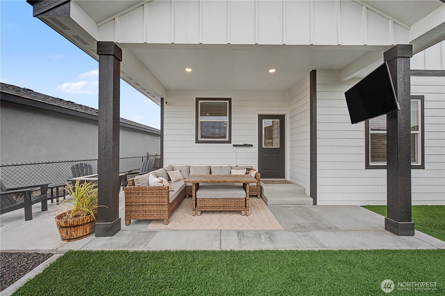6697 Club House Drive SE Unit: 88
