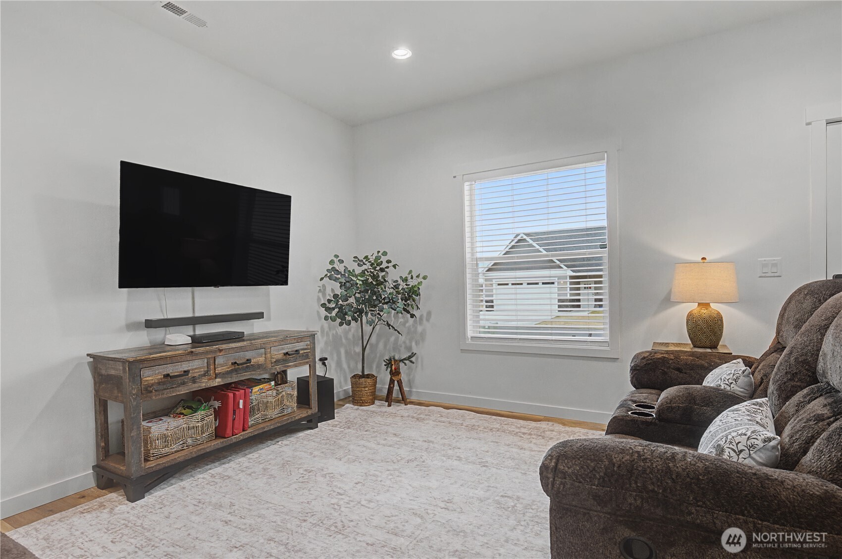 6697 Club House Drive SE Unit: 88