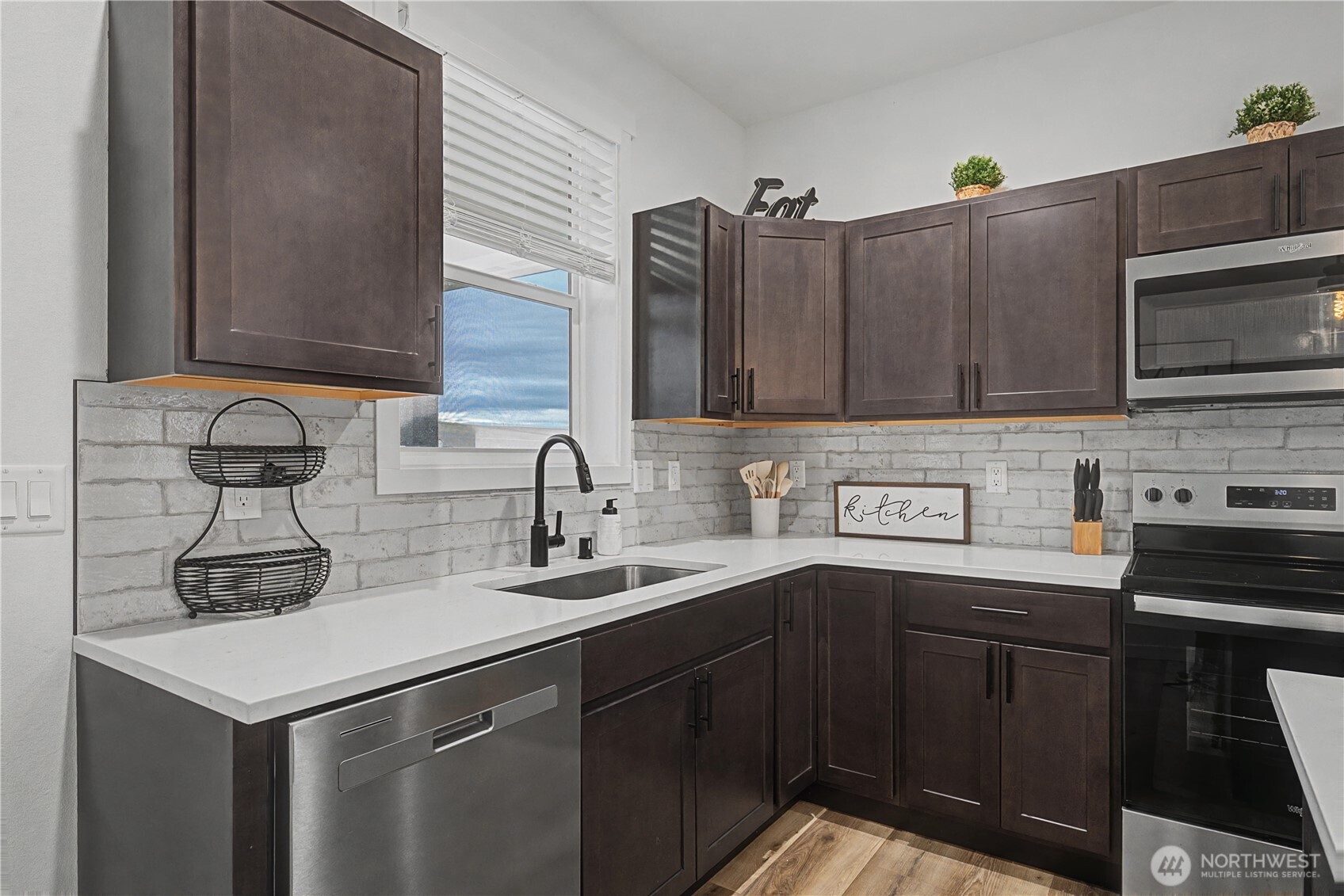 6697 Club House Drive SE Unit: 88