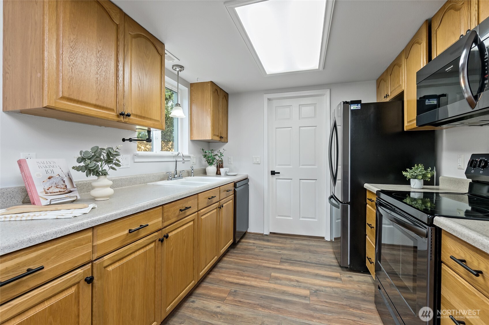 3735 Vassar Loop SE