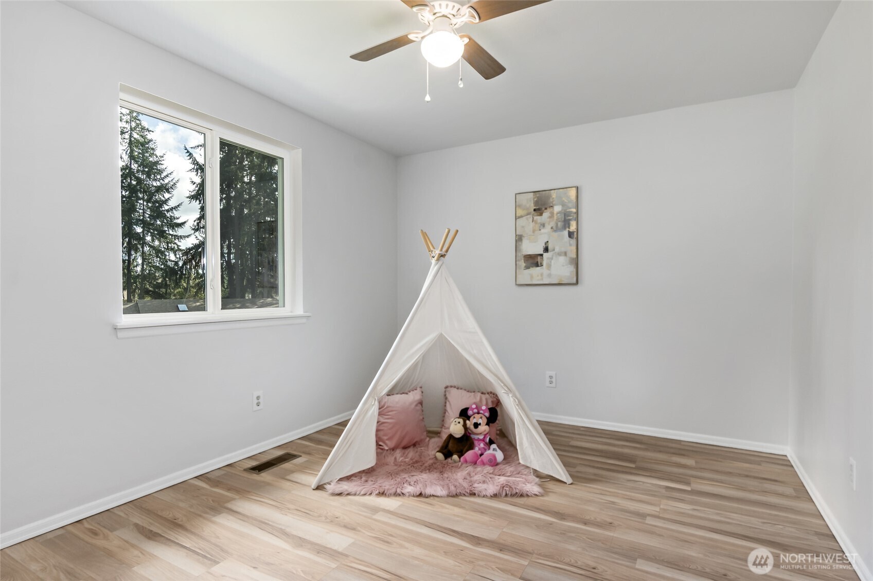 3735 Vassar Loop SE