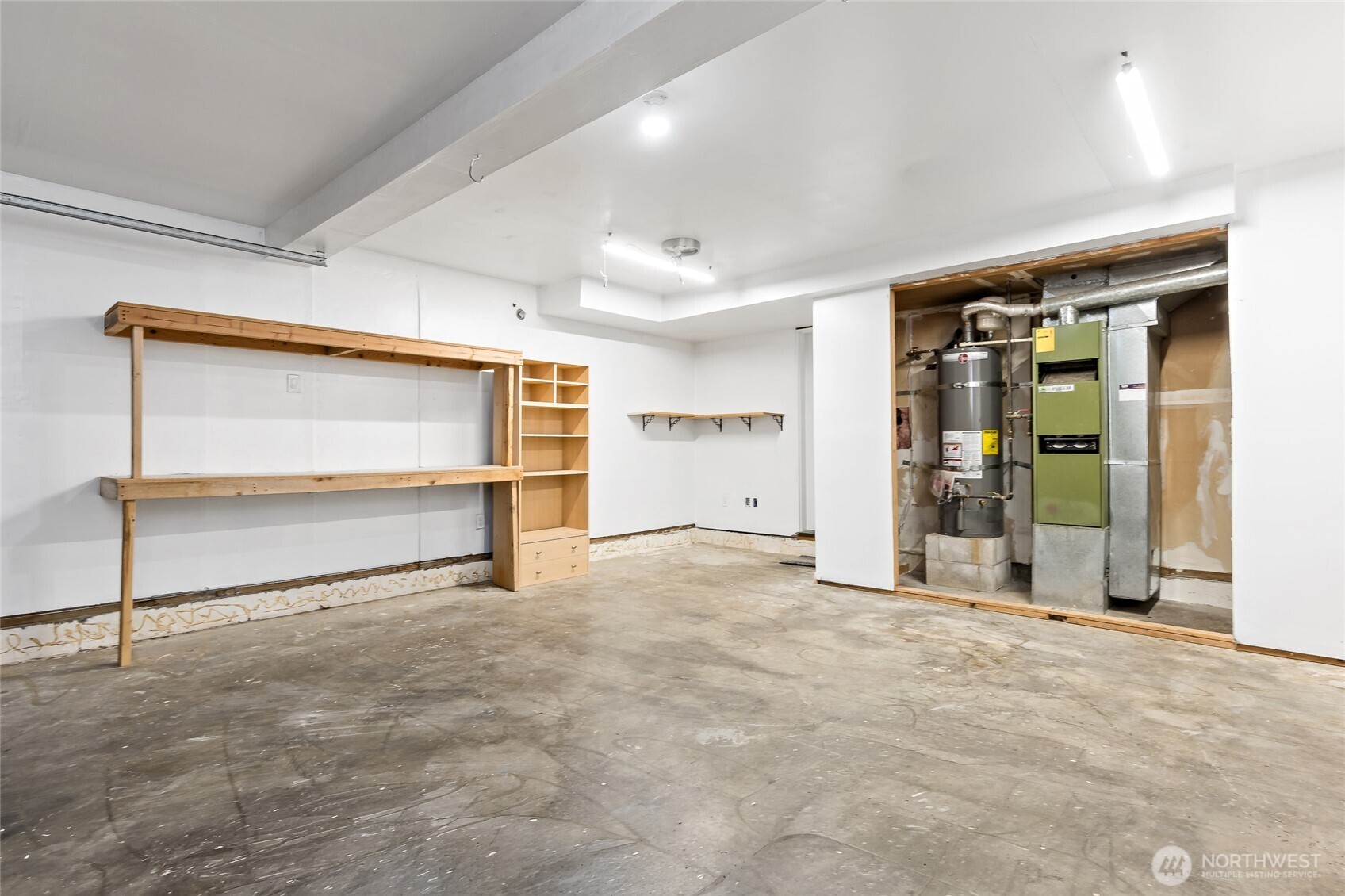 3735 Vassar Loop SE