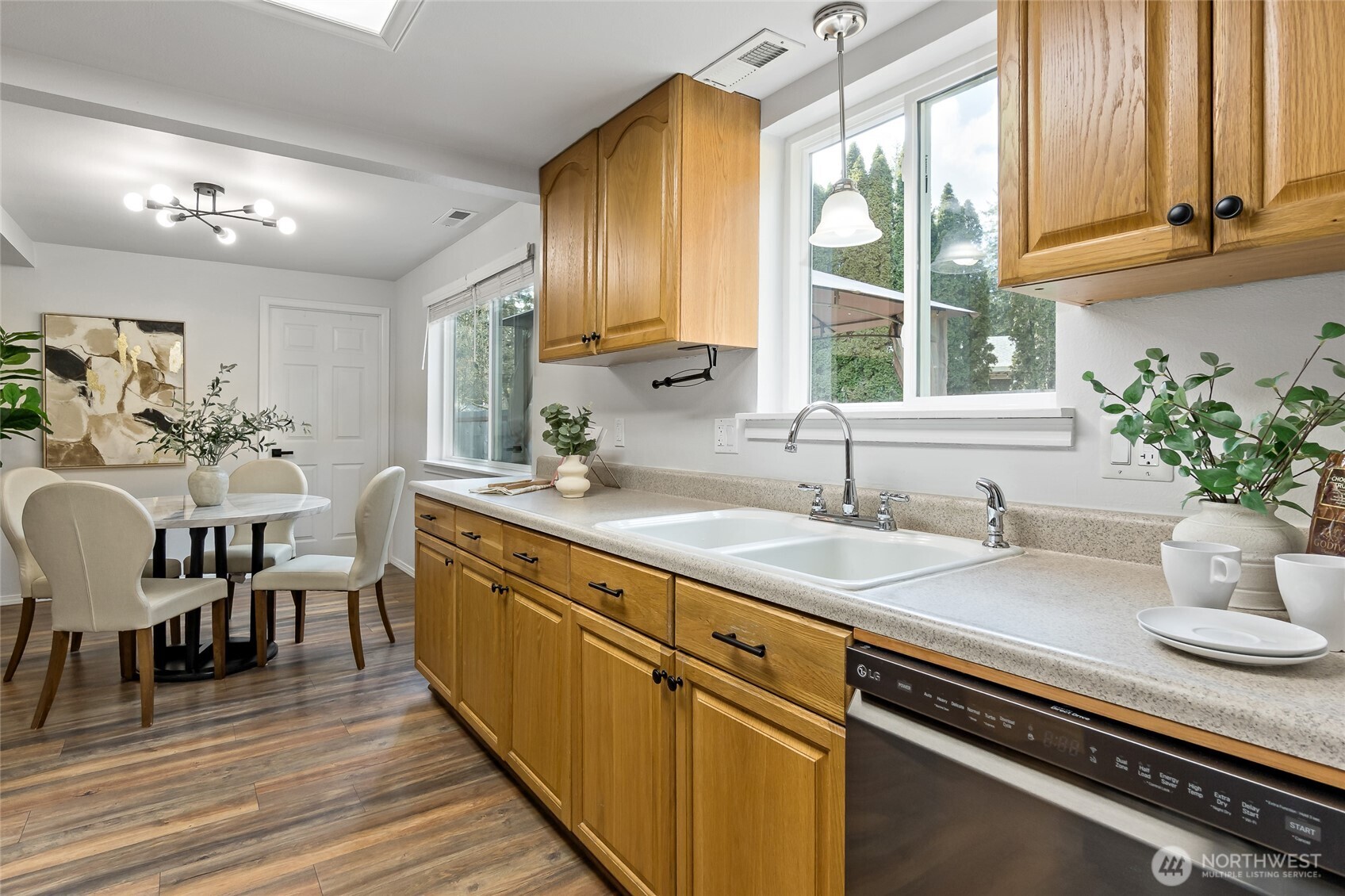 3735 Vassar Loop SE