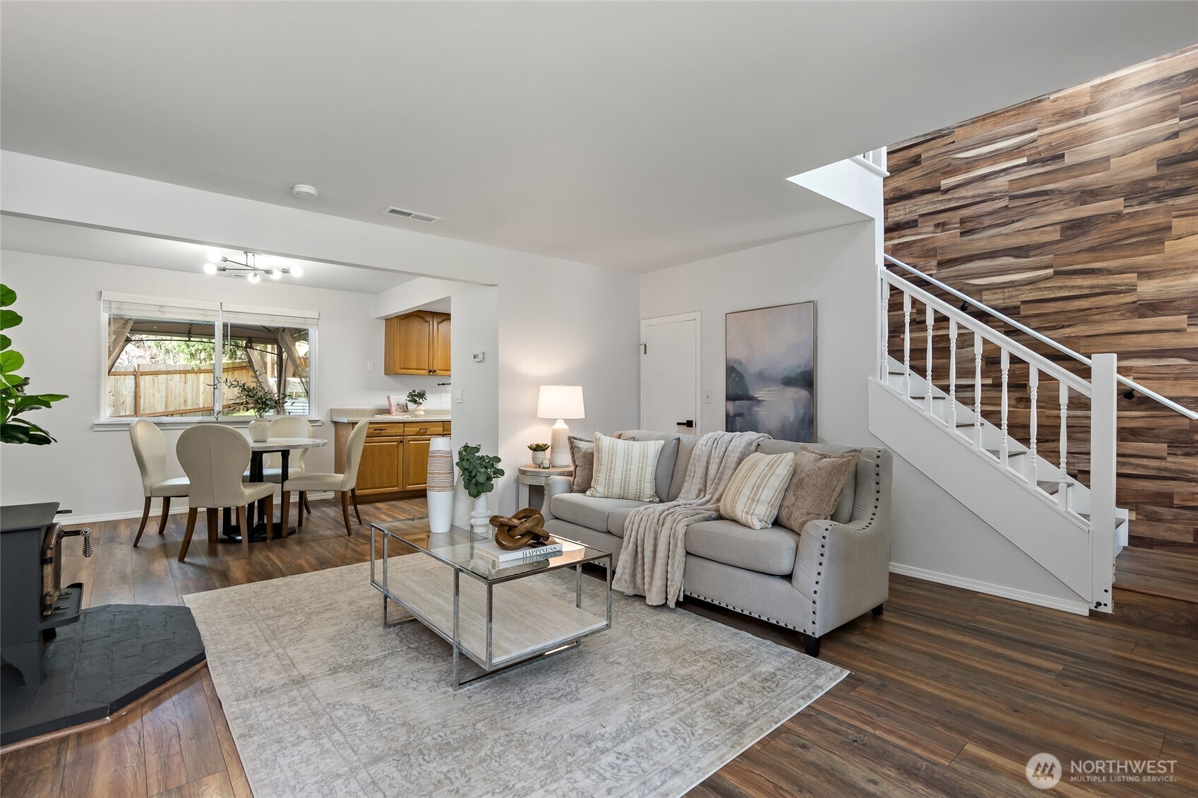 3735 Vassar Loop SE