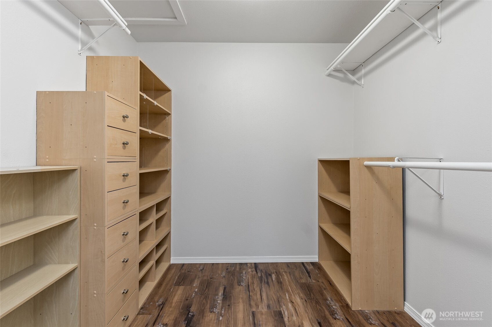 3735 Vassar Loop SE