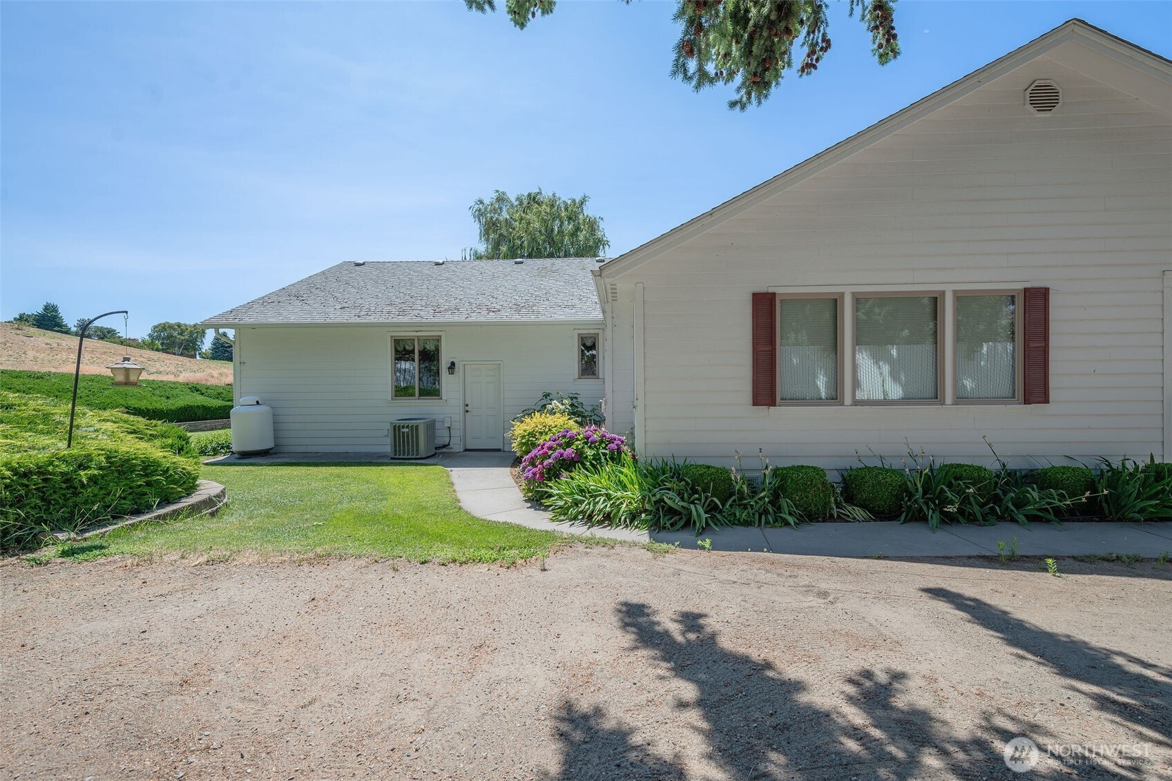 3716 Knowles Road