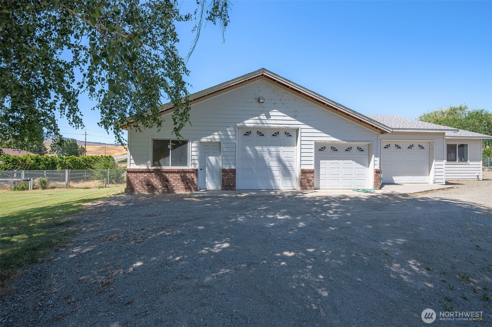 3716 Knowles Road