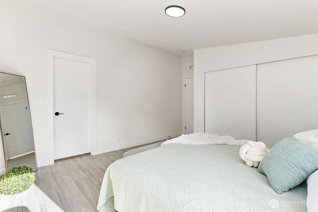 19719 65th Avenue E