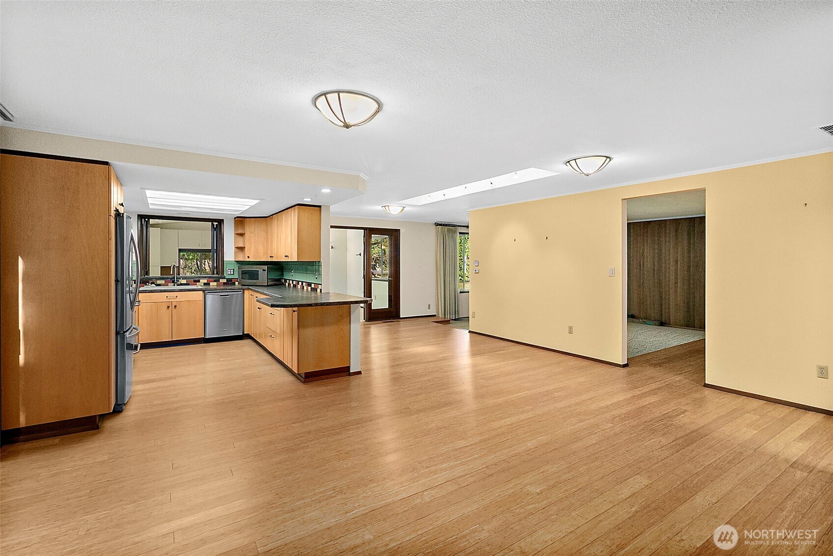 4317 Clearwater Loop SE