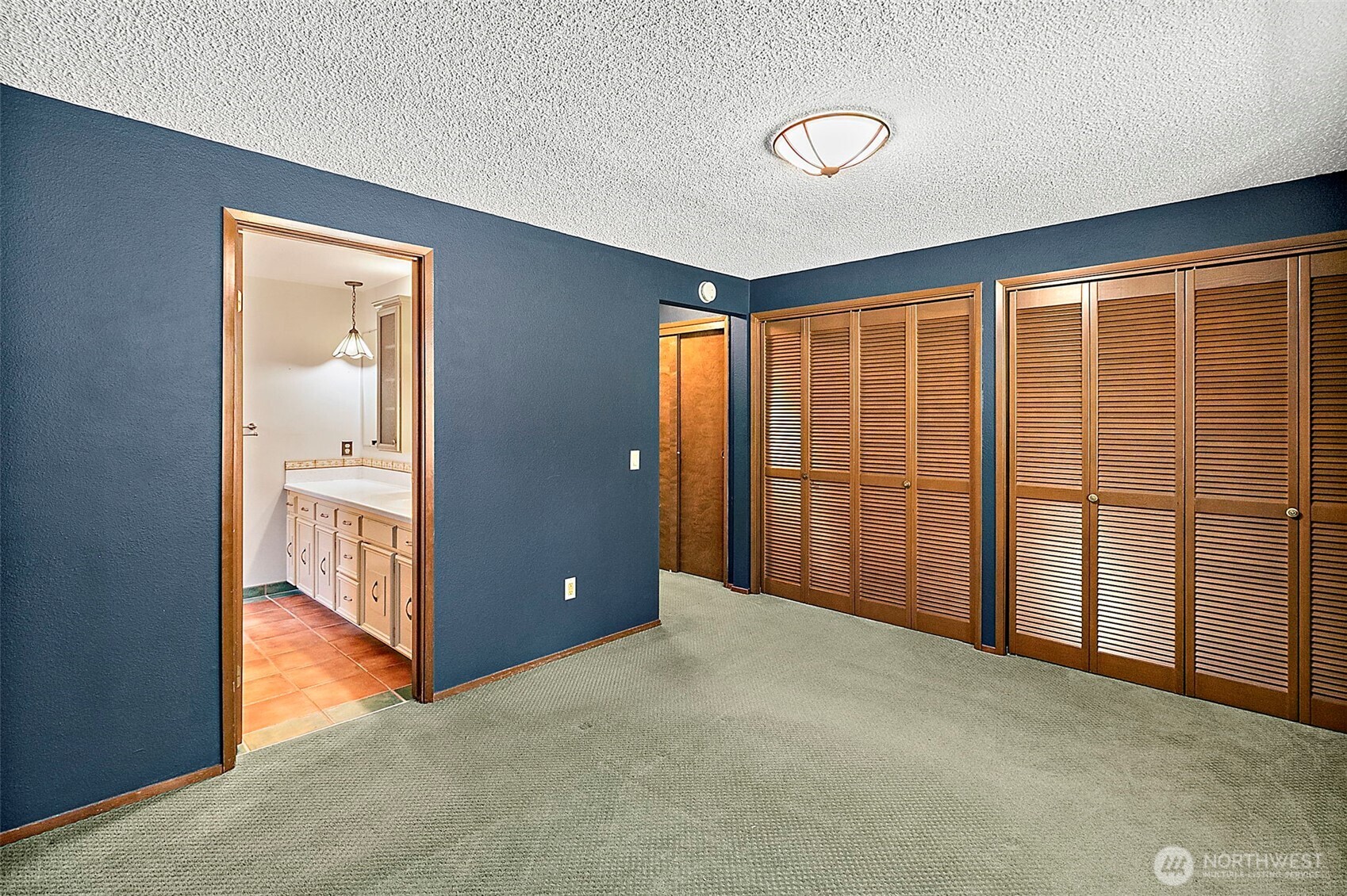 4317 Clearwater Loop SE