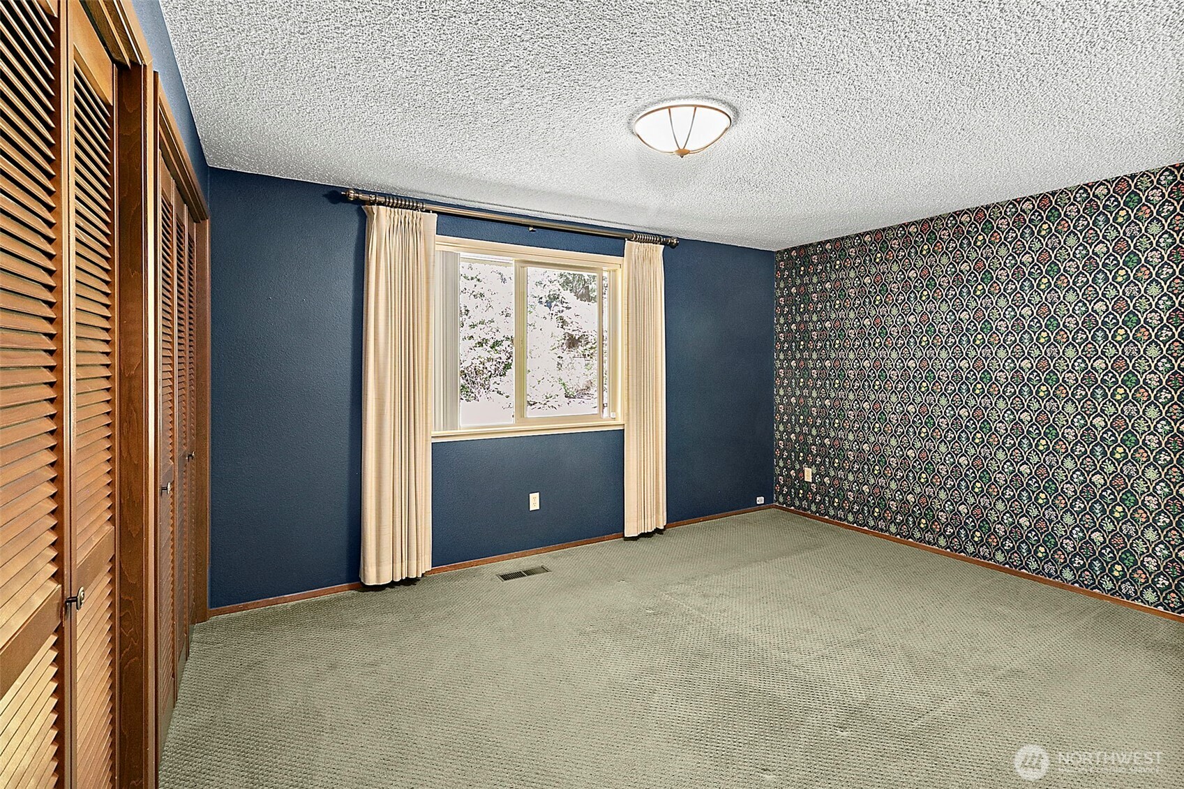 4317 Clearwater Loop SE