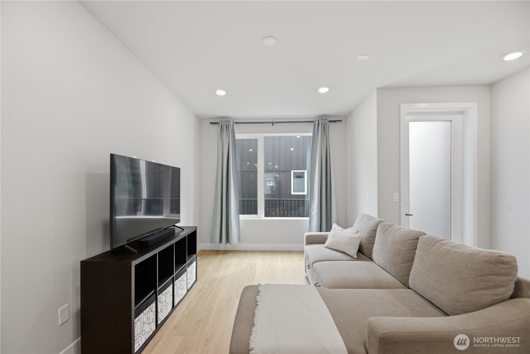 13339 Greenwood Avenue N Unit: C