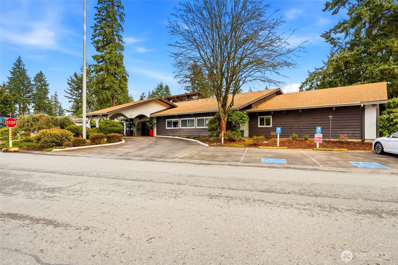 12727 112th Avenue E Unit: 13
