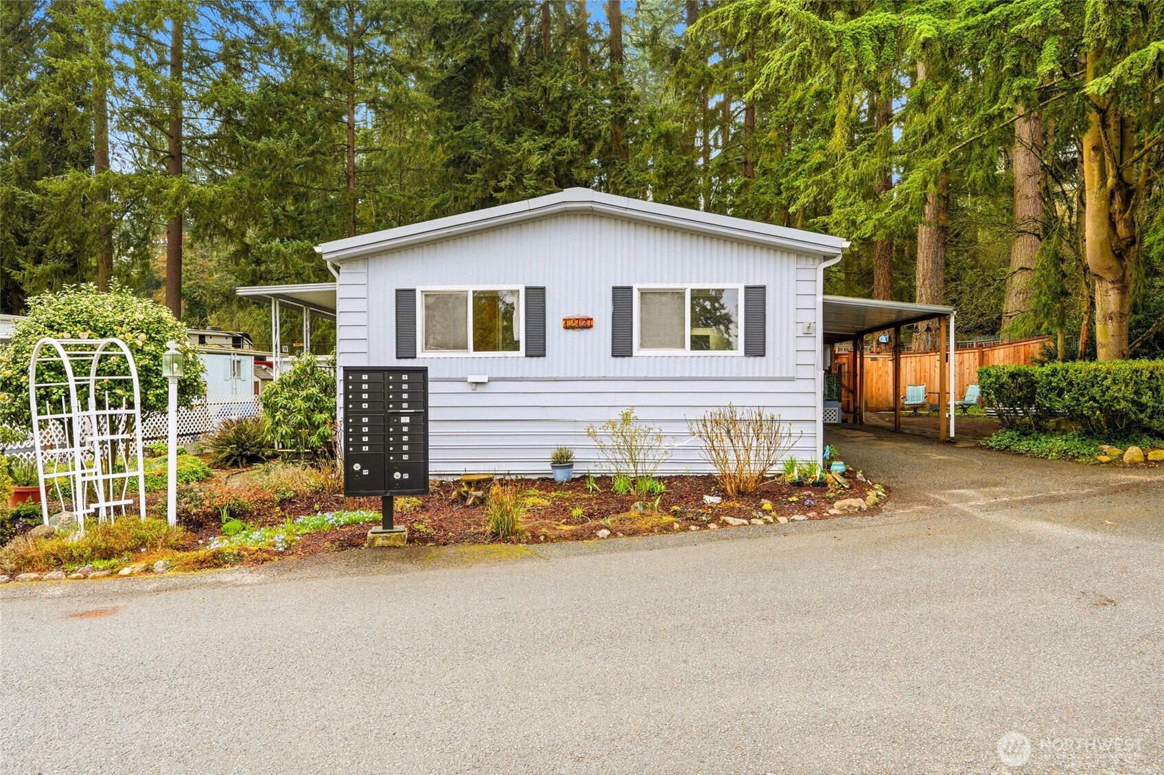 12727 112th Avenue E Unit: 13