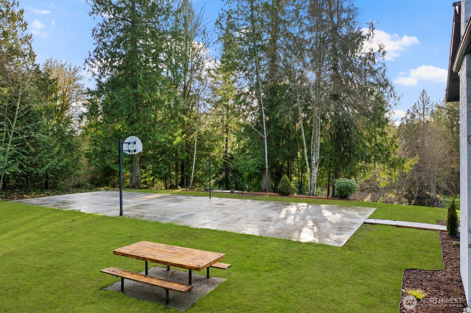 6341 E Sabelhaus Lane