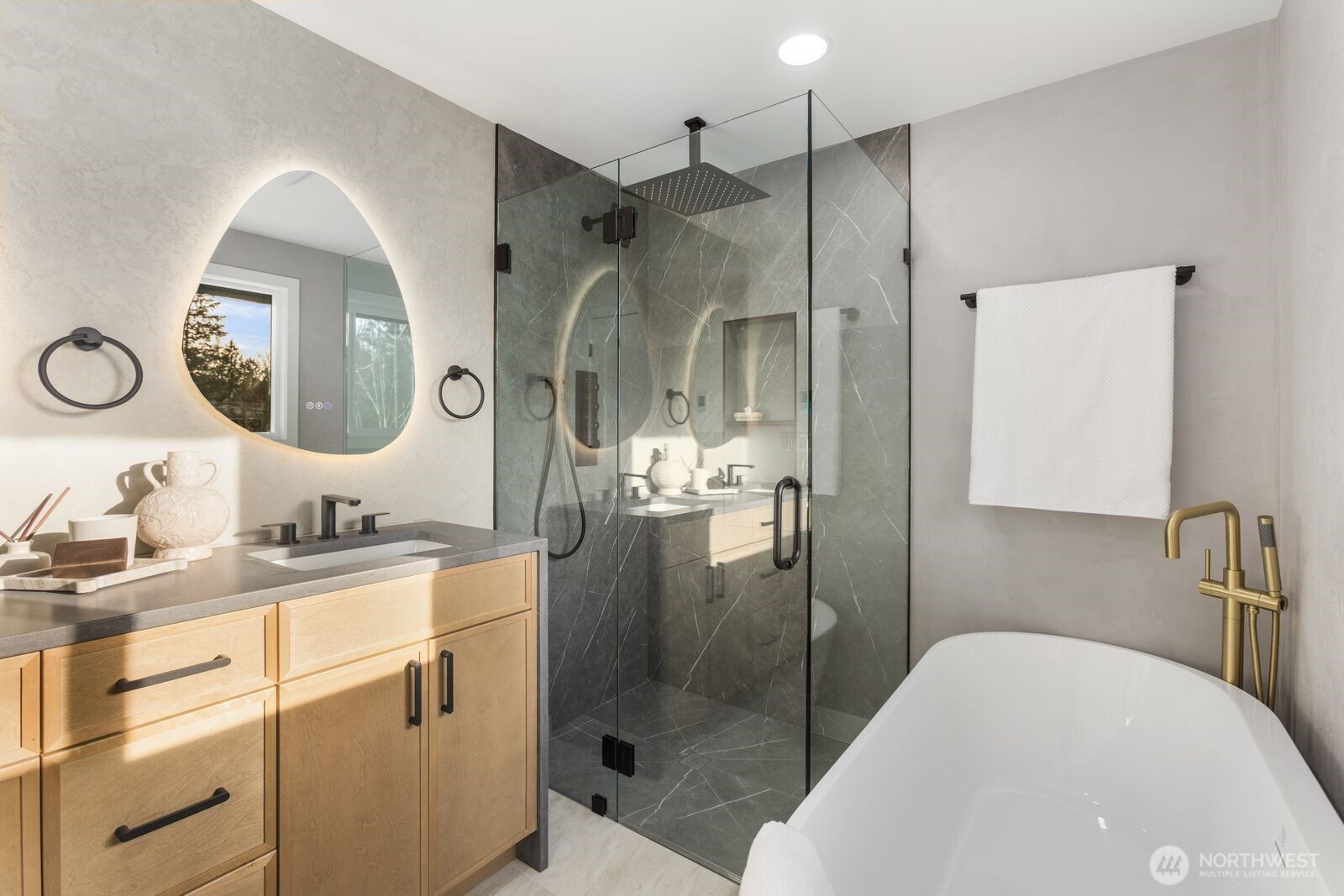 6341 E Sabelhaus Lane