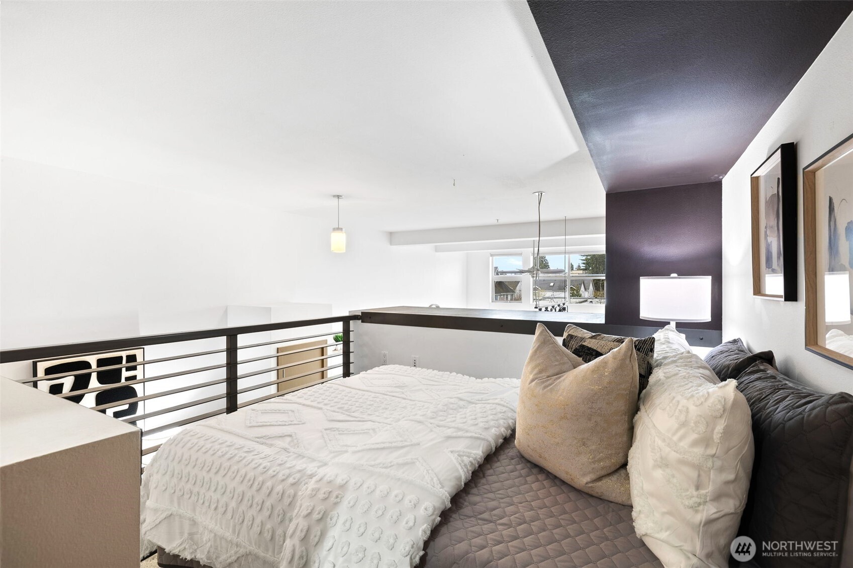 4422 Bagley Avenue N Unit: 216