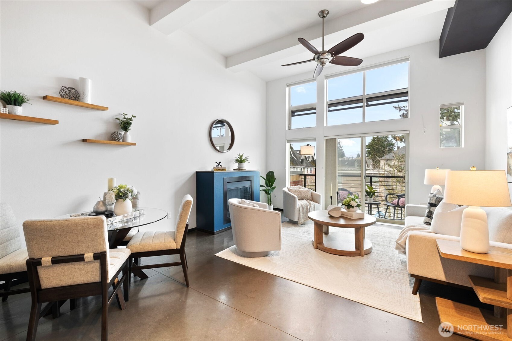 4422 Bagley Avenue N Unit: 216