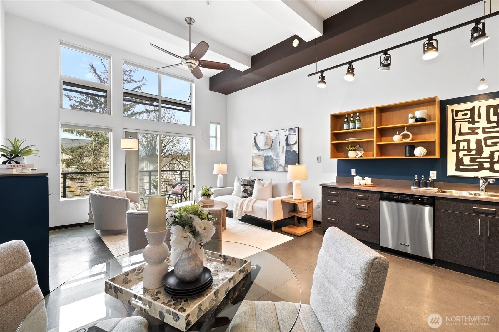 4422 Bagley Avenue N Unit: 216