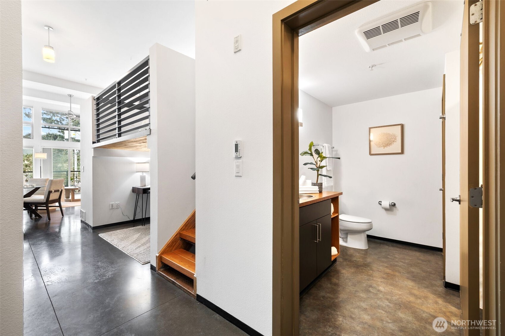 4422 Bagley Avenue N Unit: 216