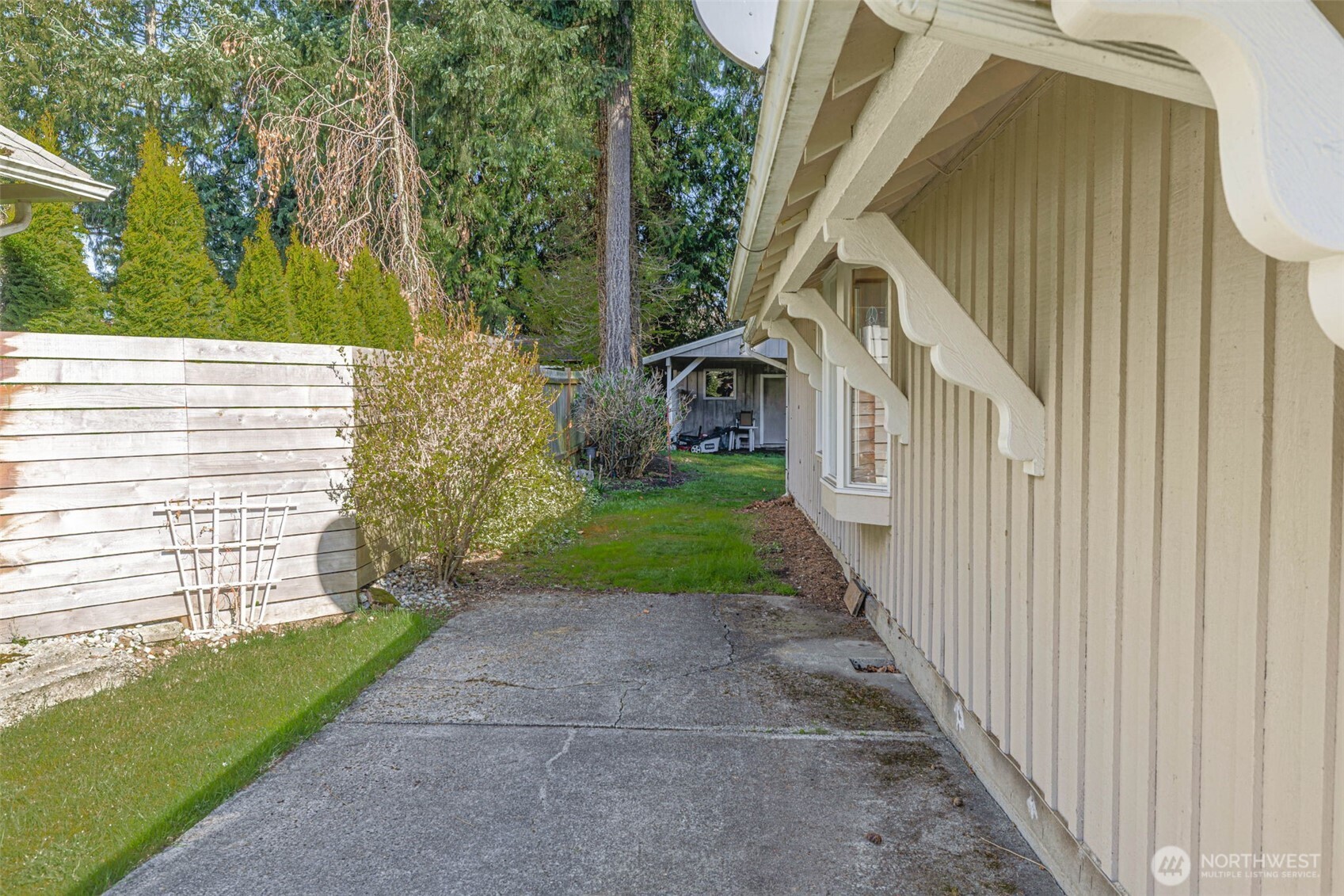 8716 NE 135th Place