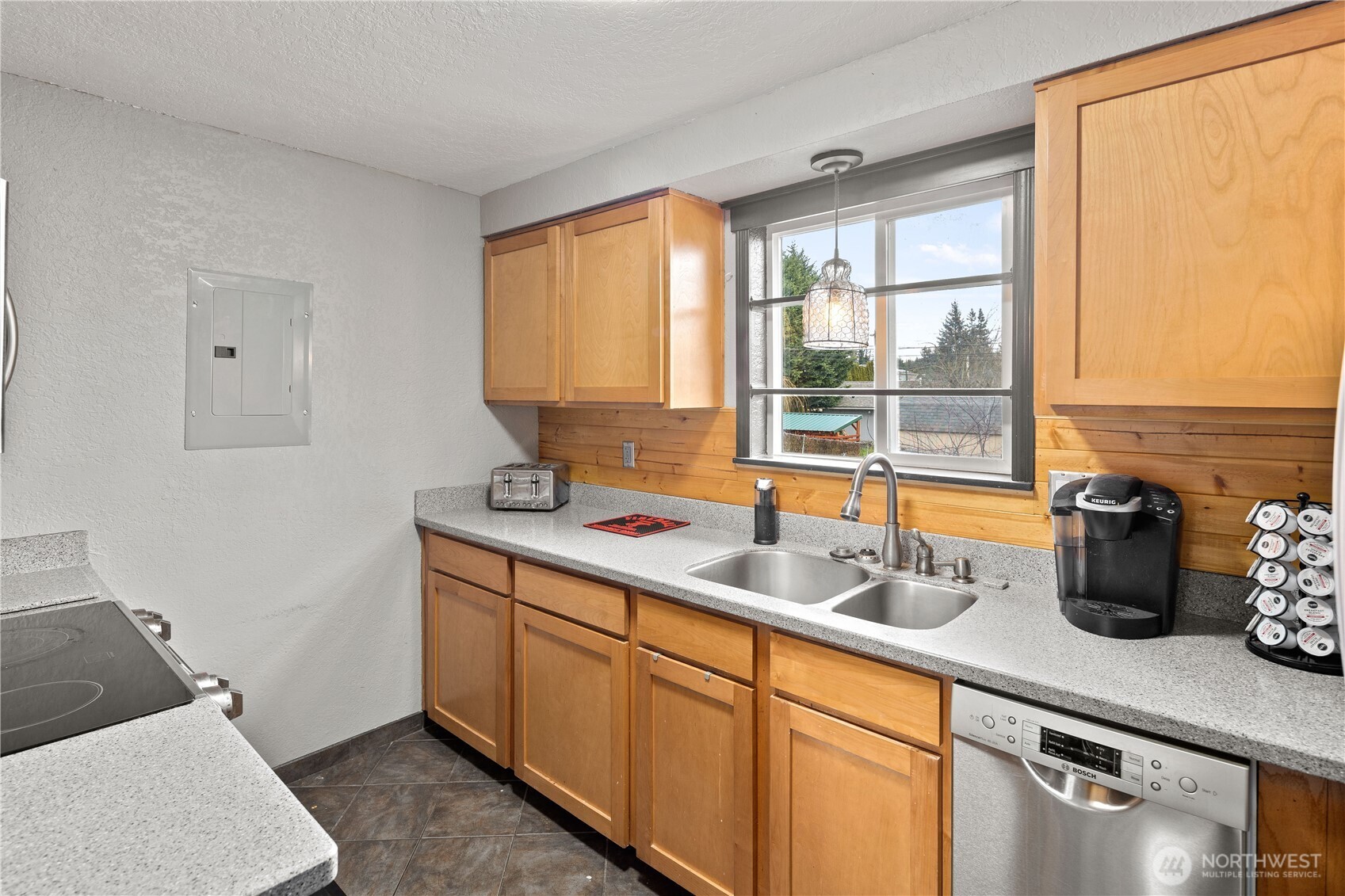 700 Ford Avenue Unit: 17