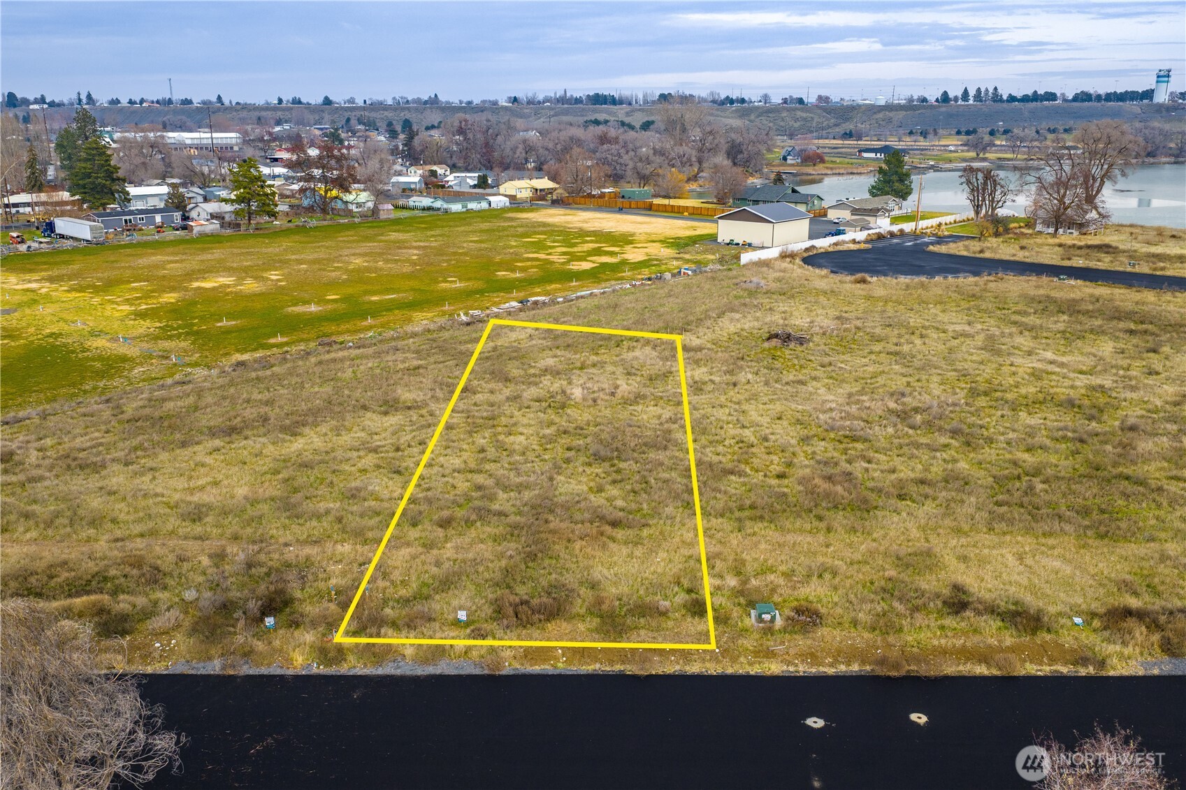 2 Valley Road NE Unit: 2