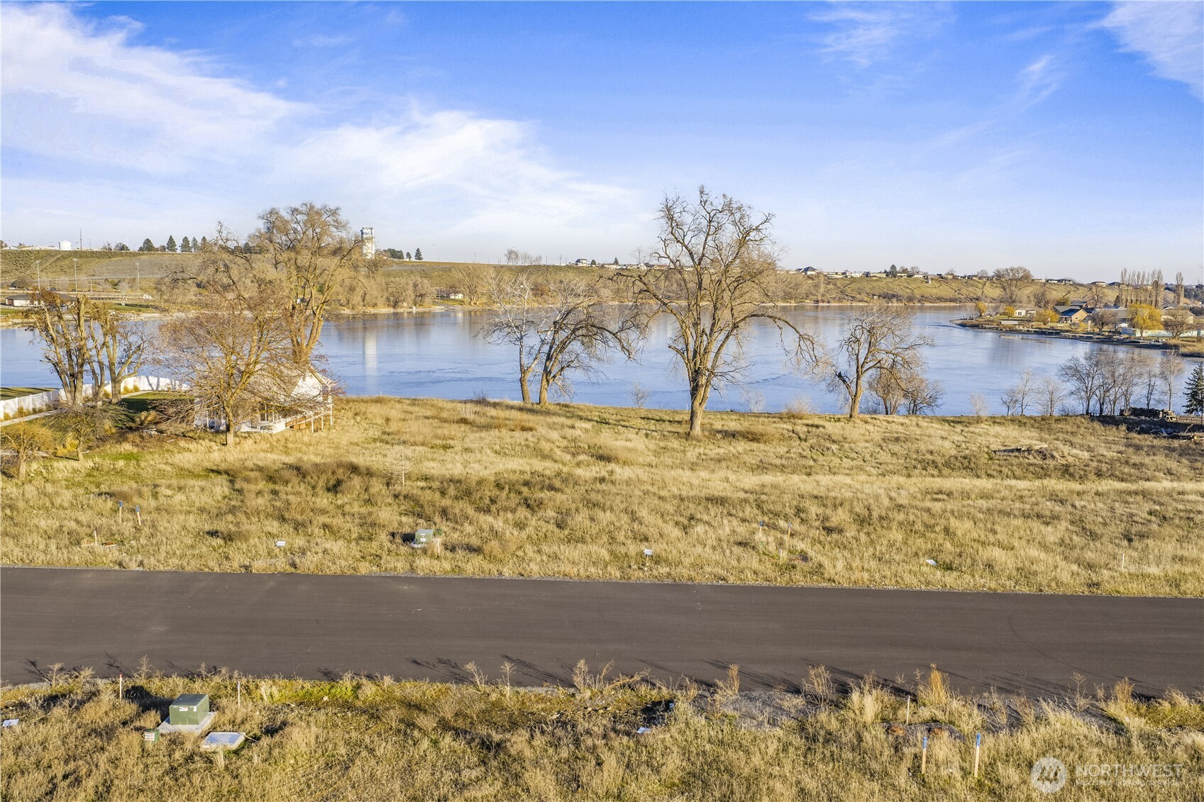 3 Valley Road NE Unit: 3