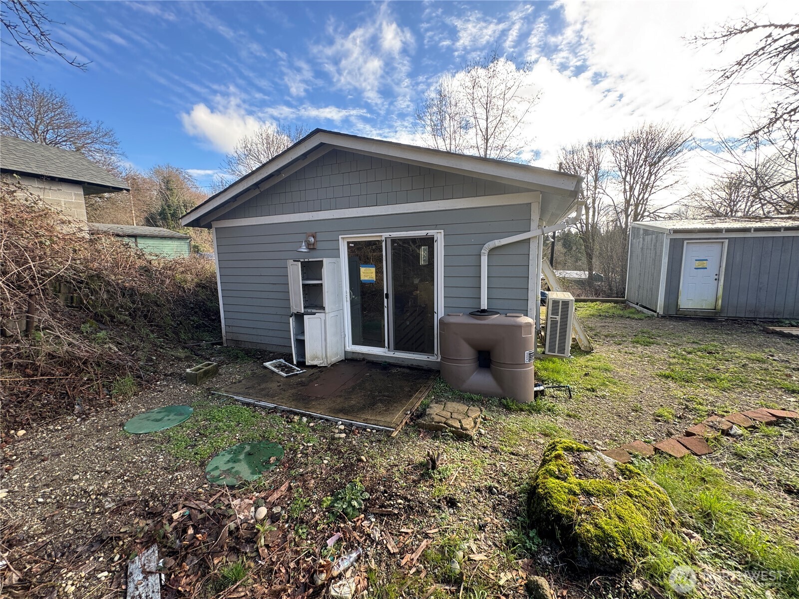 1915 SE Spring Road