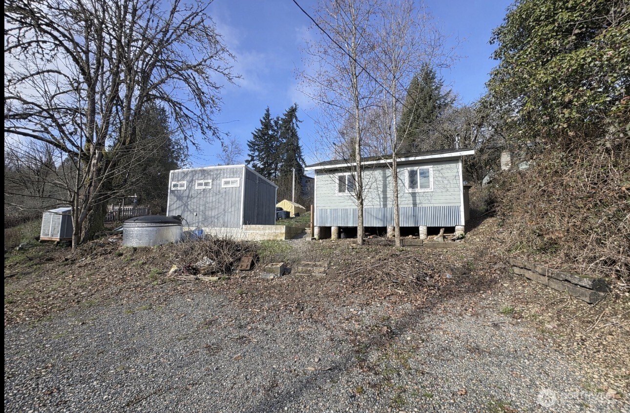 1915 SE Spring Road