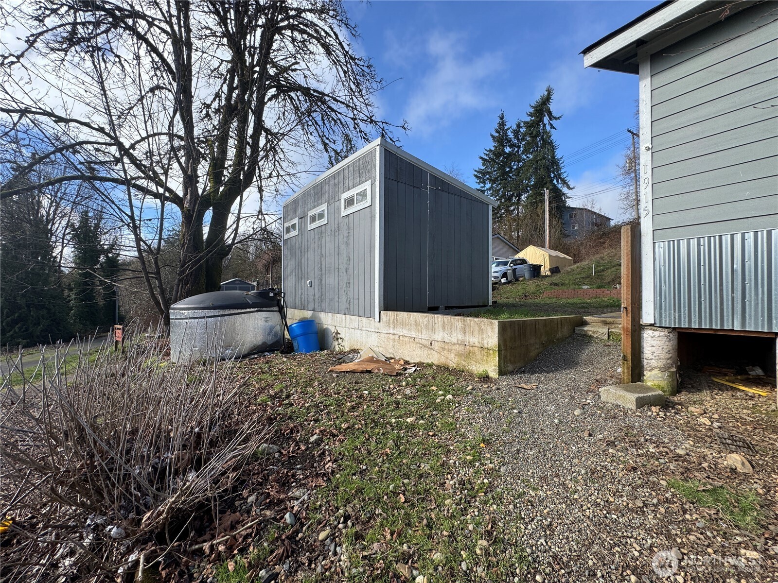 1915 SE Spring Road