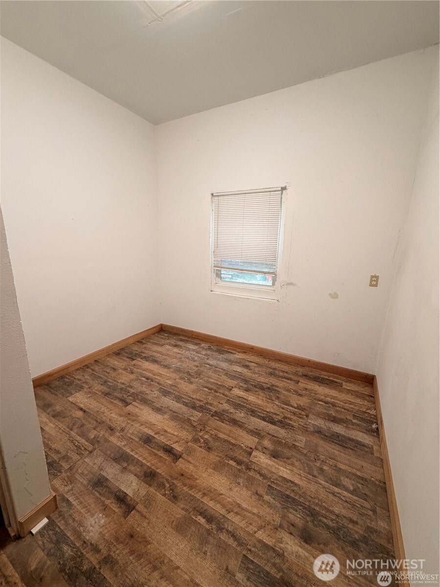 1910 Bowman Avenue NW