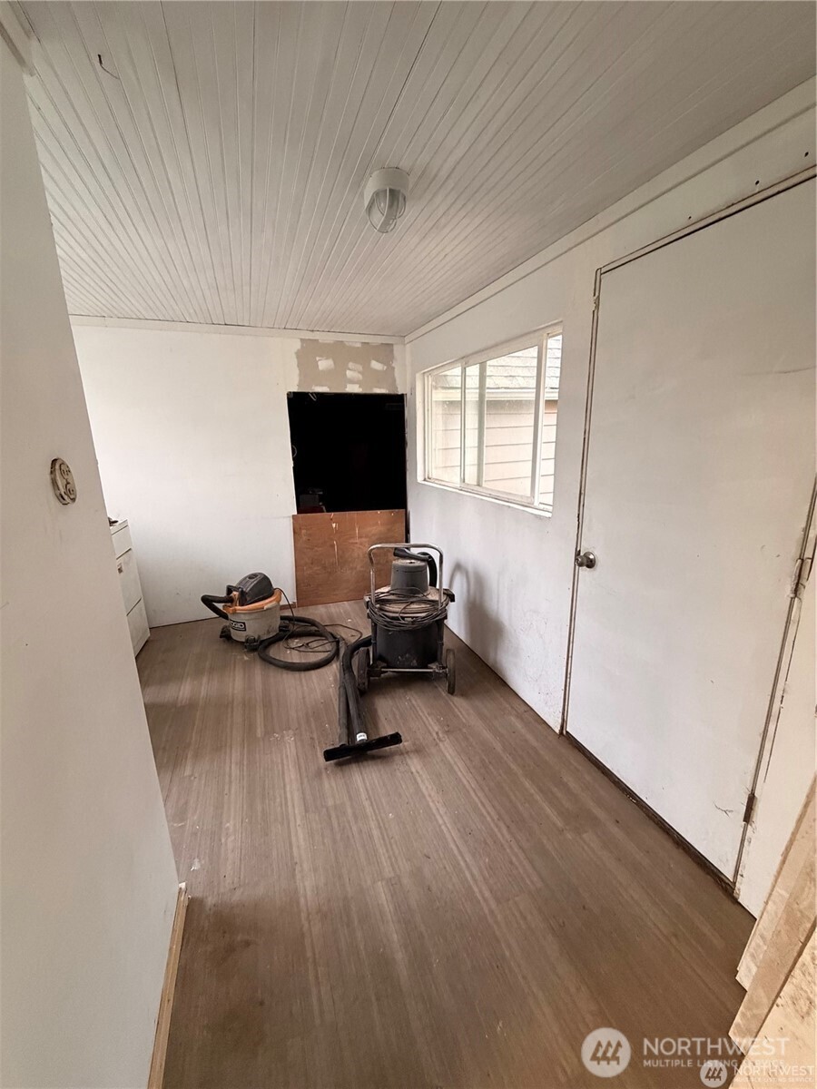 1910 Bowman Avenue NW