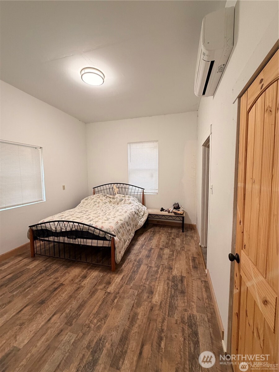 1910 Bowman Avenue NW