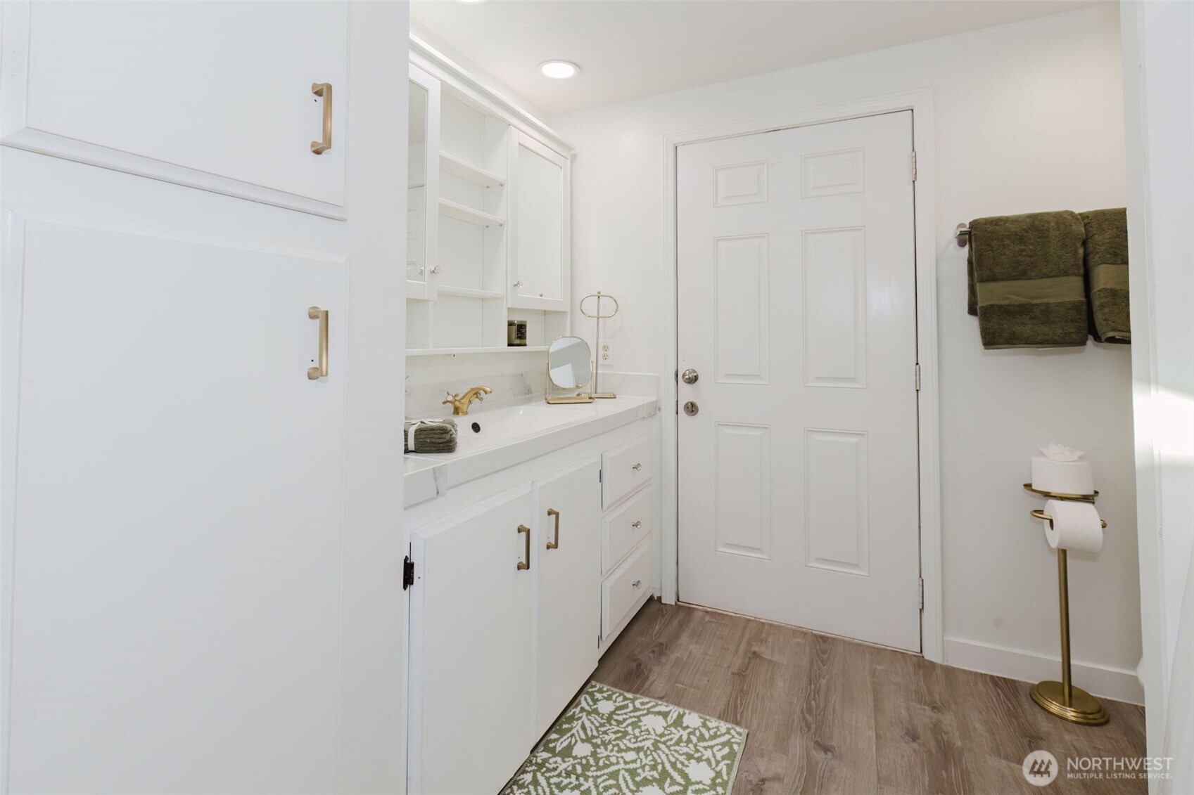 16300 State Highway 305 NE Unit: 94