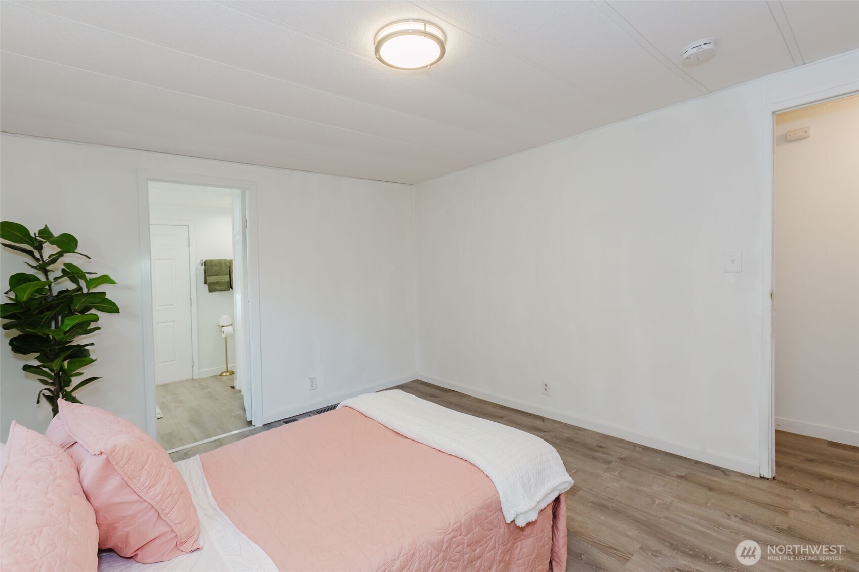 16300 State Highway 305 NE Unit: 94