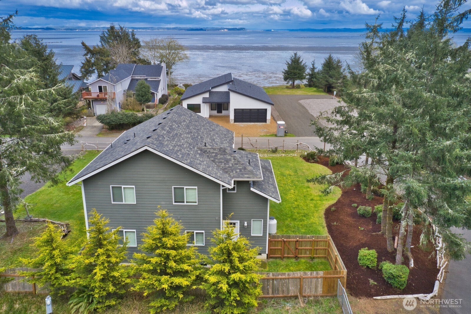 181 Sunrise Avenue SE