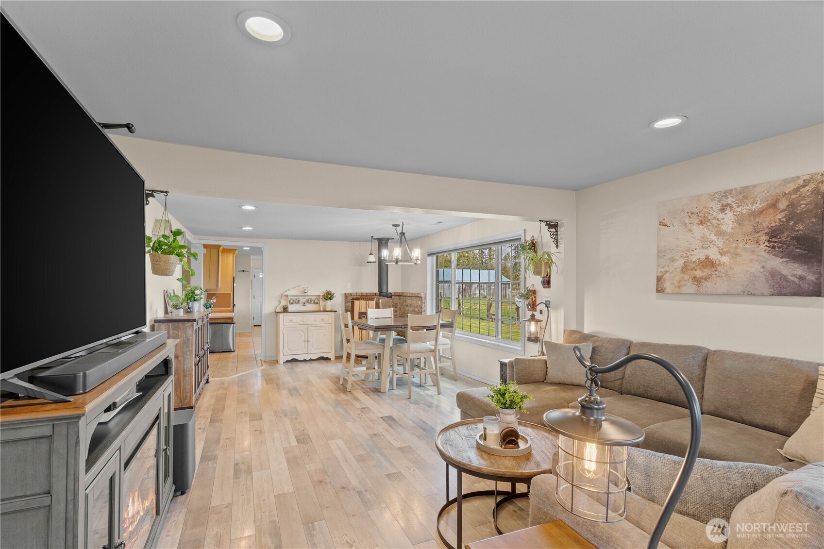 6007 288th Street E
