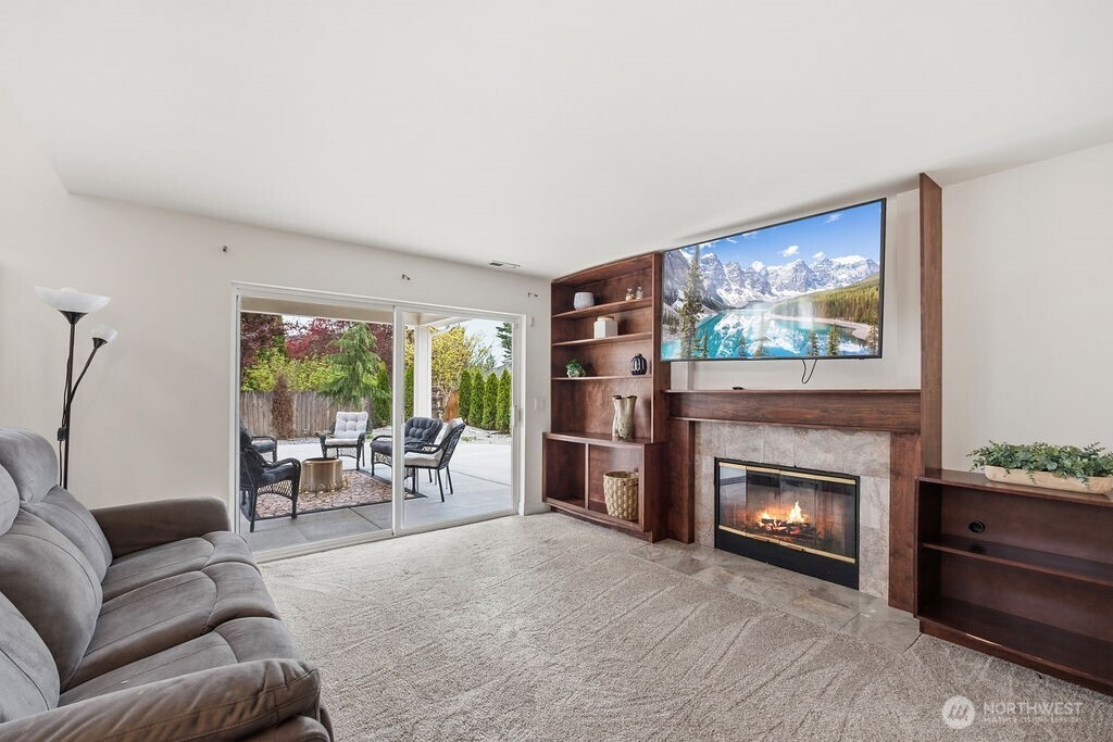 1728 Amber Boulevard