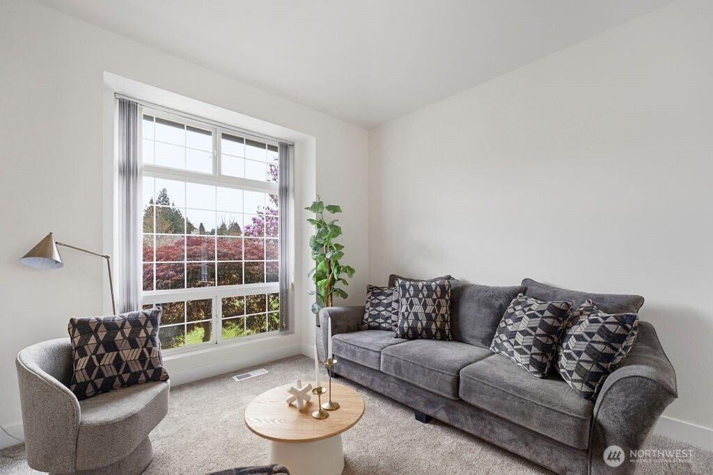 1728 Amber Boulevard