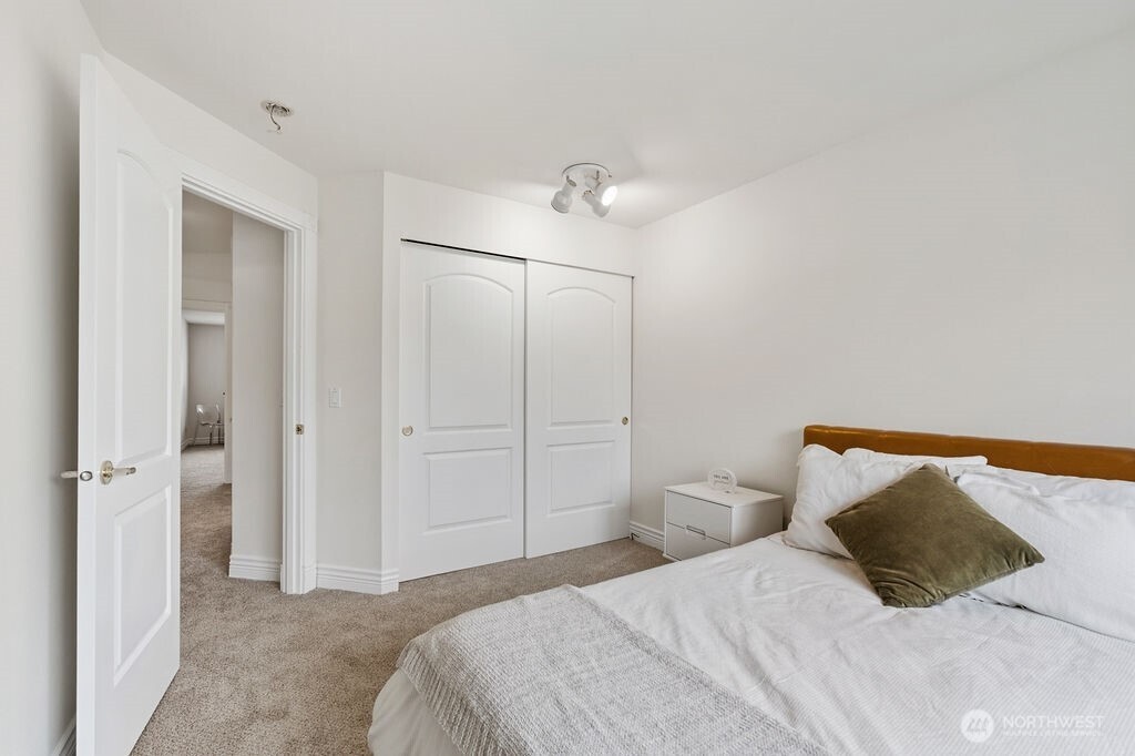 1728 Amber Boulevard