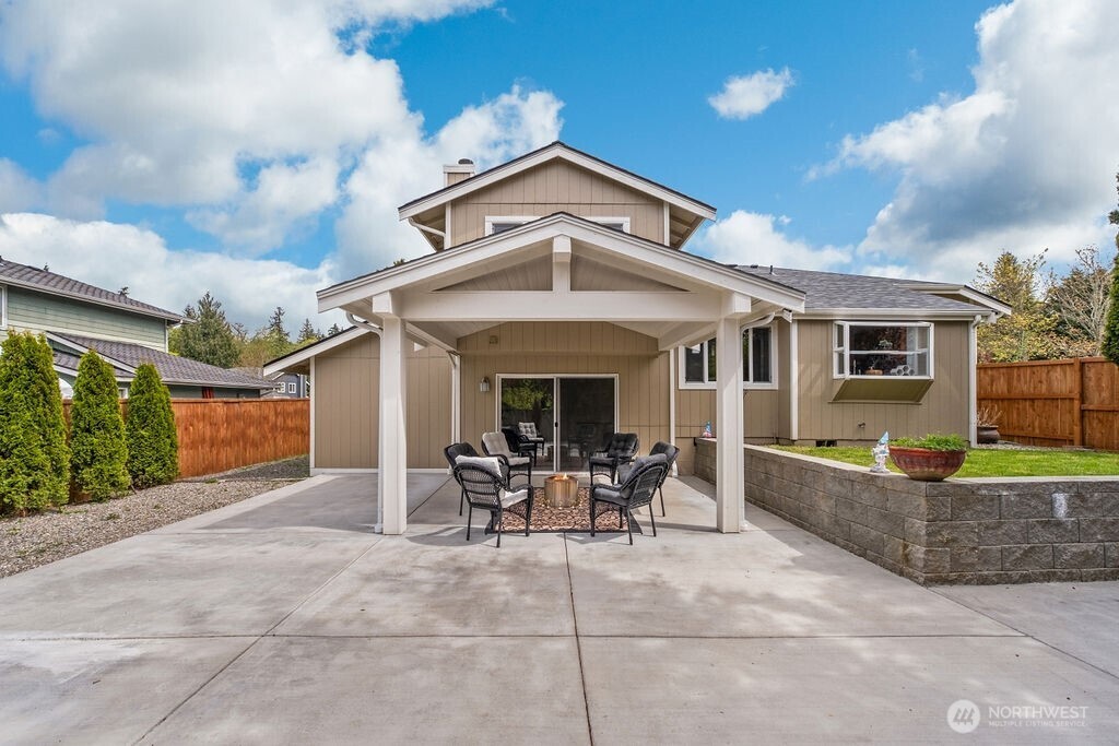 1728 Amber Boulevard