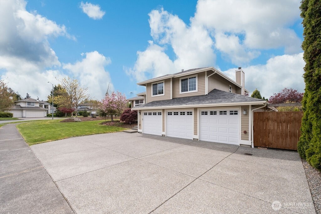 1728 Amber Boulevard