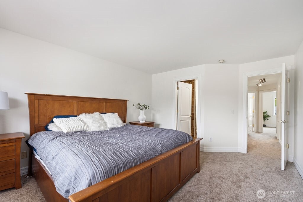 1728 Amber Boulevard