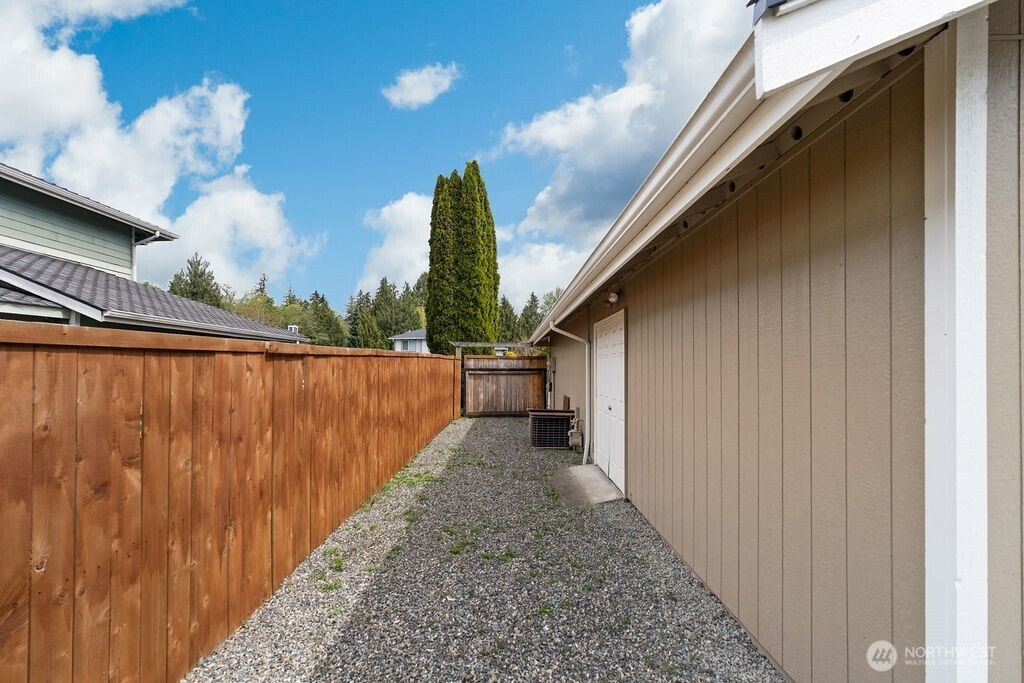 1728 Amber Boulevard