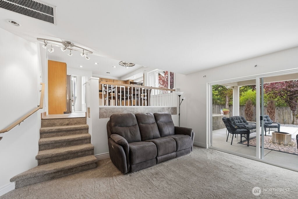 1728 Amber Boulevard