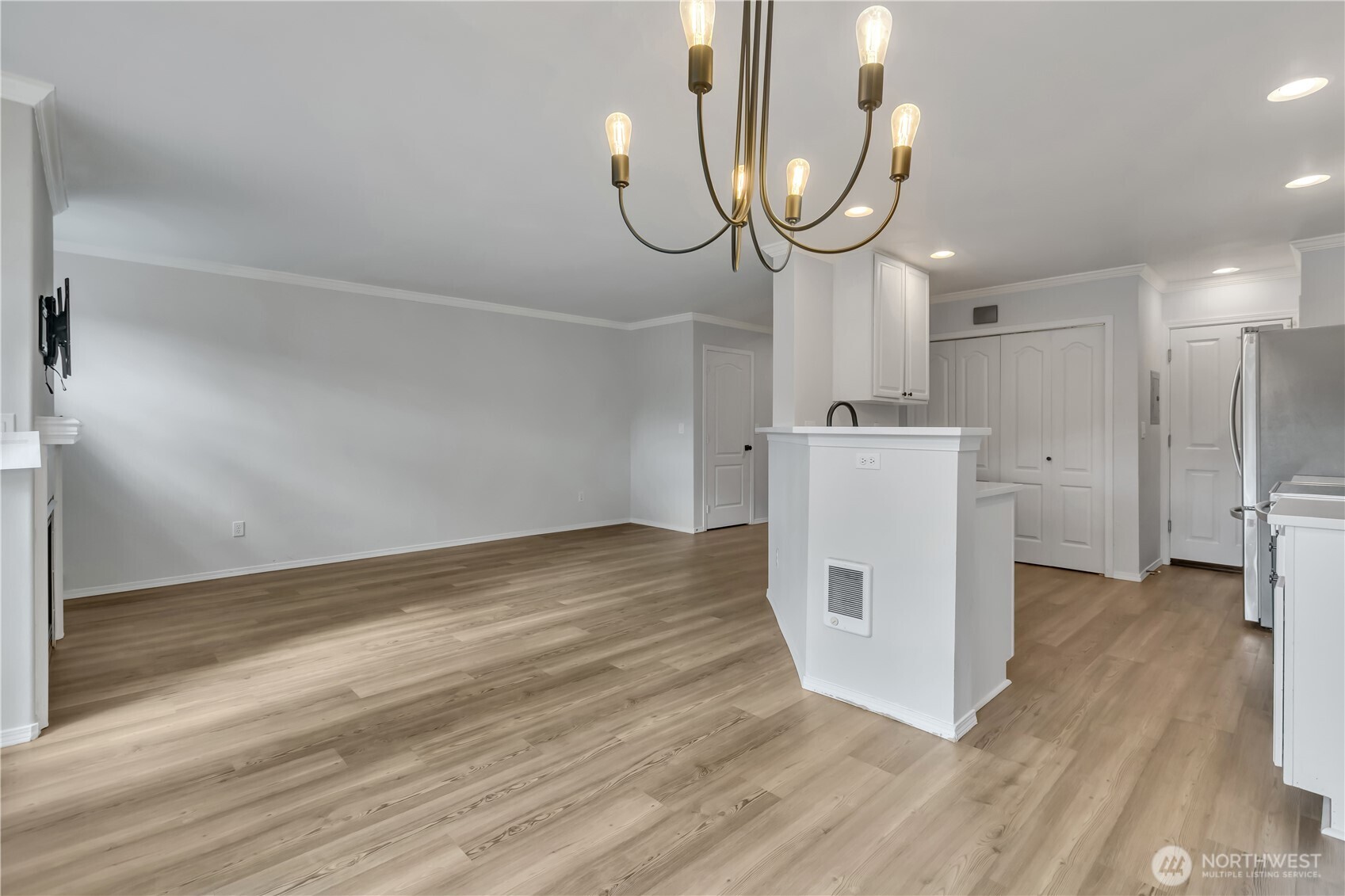 10030 Holly Drive Unit: 122