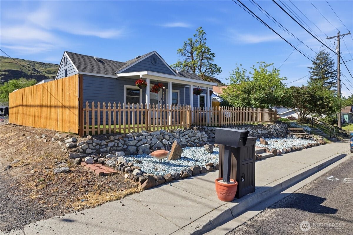 311 Federal Avenue
