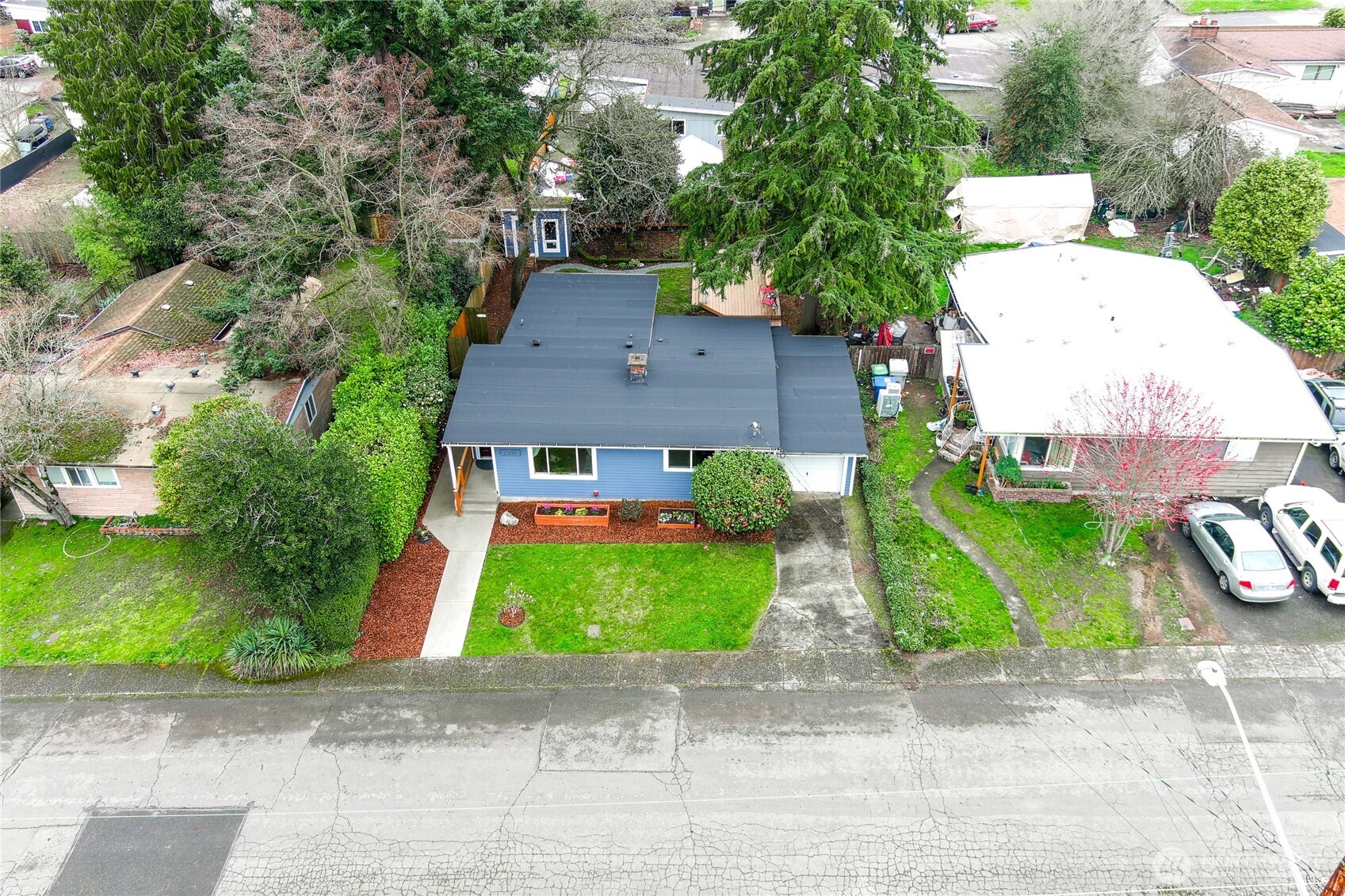 2300 NE 8th Place